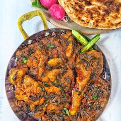 A picture of Palak Chicken.