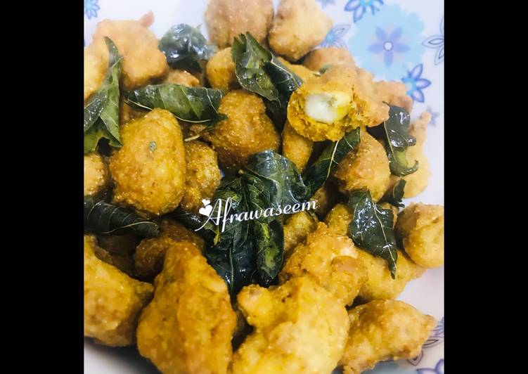 Recipe of Super Quick Homemade Kaju pakodas / cashew nut fritters