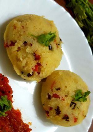 A picture of Tricolor Idli.