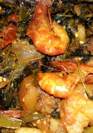 চিংড়ি কলমি চচ্চড়ি রেসিপির প্রধান ছবি