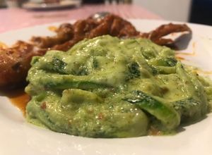 Una foto de Espagueti cremoso de calabacitas (zucchini)