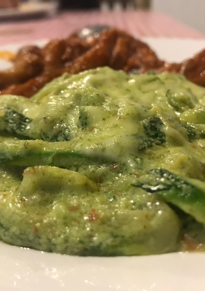Una foto de Espagueti cremoso de calabacitas (zucchini)