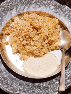 साबुदाणा खिचडी/ उसळ (sabudana khichdi recipe in marathi) रेसिपी चे मुख्य फोटो