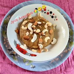 A picture of Rava with almond halwa.