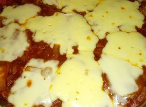 Una foto de Pizza de zanahoria y repollo morado