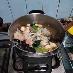 รูปของ Steam Boat Sapi Jamur Kaldu Bening