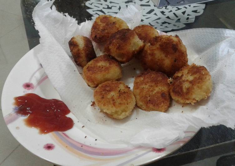 Steps to Prepare Homemade Cheese potato balls #cookpadramadan