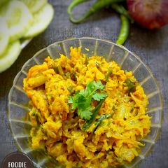 A picture of Spring onion and gram flour sabji.