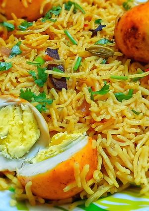A picture of Egg pulao under 20 min.