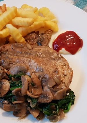 Foto resep Chicken Steak with Spinach Mushroom Sauce