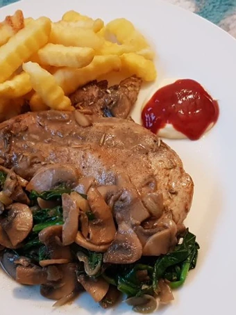 Langkah Gampang Membuat Resep Chicken Steak with Spinach Mushroom Sauce yang  Bikin Ketagihan Anti Ribet, Bikin Ngiler
