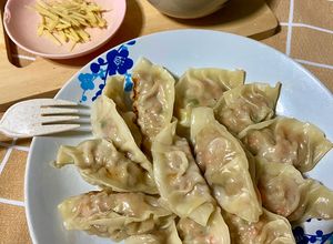 รูปของ เกี๊ยวซ่า 🥟🥟