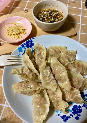 รูปของ เกี๊ยวซ่า 🥟🥟