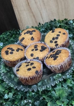 A picture of Vanilla chocochips cupcake.