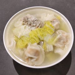 A picture of Napa Cabbage Soup with Shrimp Dumpling.