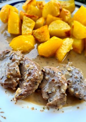 Borsos, kakukkfüves szűzérme recept fotója