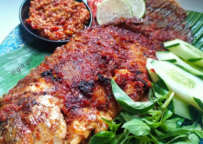 Gurame Bakar Pedas Manis Sambal Bawang