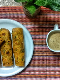 મેથીના થેપલા અને મસાલા ચા (Methi Thepla & Masala Tea Recipe In Gujarati) રેસીપી મુખ્ય ફોટો