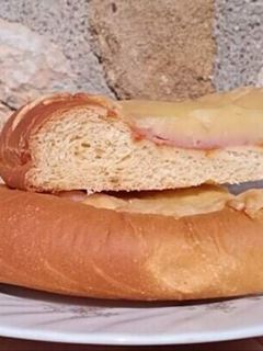 O poză a rețetei Peinirli sau pizza grecească.
