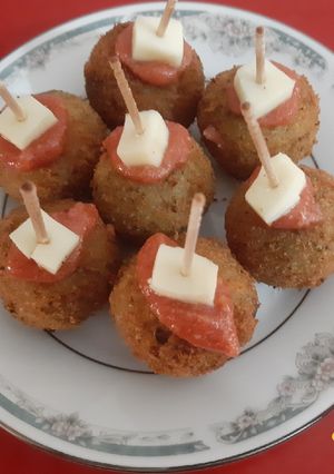 A picture of Broccoli Cheesy Balls.