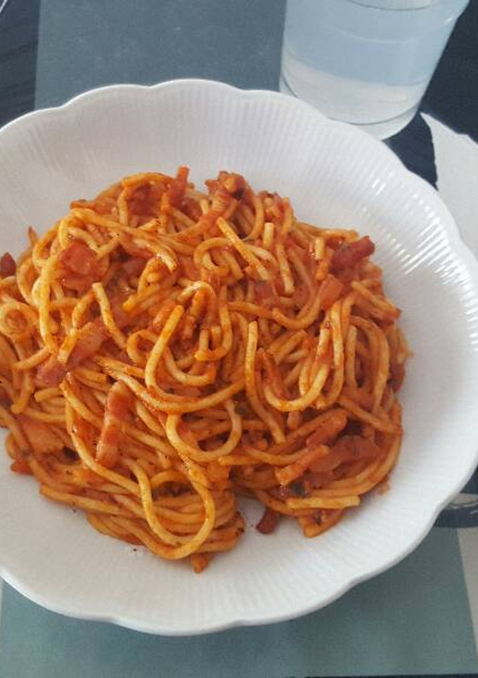 Una foto de Espaguetis con beicon