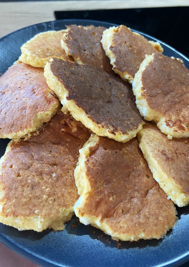 Túrós-almás zabpalacsinta recept fotója