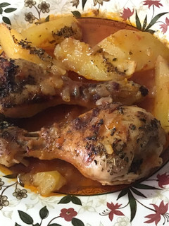 Una foto de Muslos de pollo asados con ayudas enlatadas