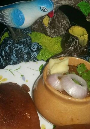 A picture of Mayo masala pav bhaji.