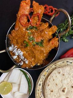 सोया चाप करी (soya chaap curry recipe in Hindi) रेसिपी मुख्य फोटो