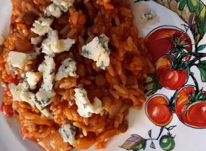 Una foto de Arroz con vegetales y un toque de roquefort