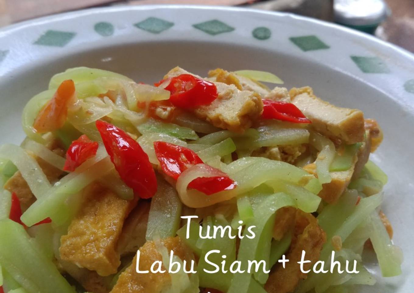 Tumis labu siam + tahu kuning