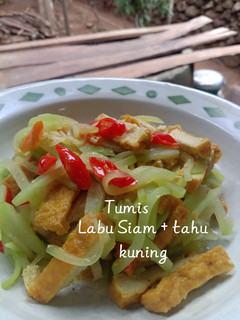 Foto resep Tumis labu siam + tahu kuning