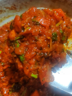 टोमॅटो ची चटणी (tomato chi chutney recipe in marathi) रेसिपी चे मुख्य फोटो