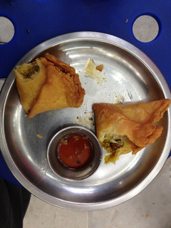 Una foto de Samosas vegetales