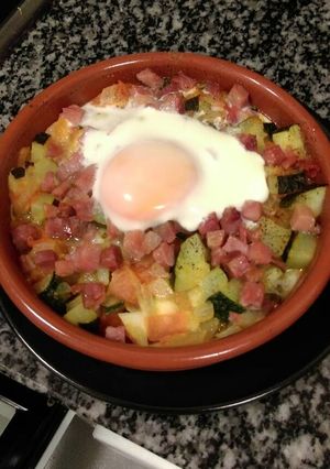 Foto principal de Verduritas con jamón y huevo al horno