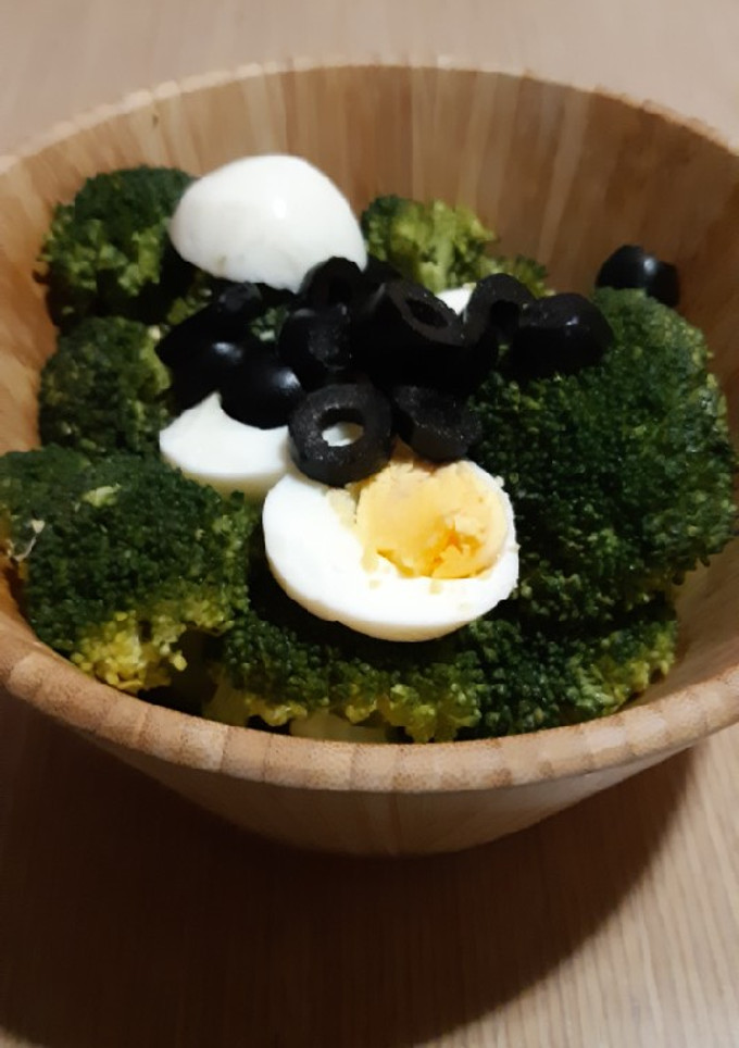 Una foto de Ensalada de brócoli