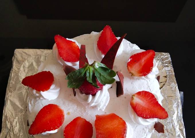 Strawberry Cream Cake (Eggless) - Sugar & Spice by Radhika