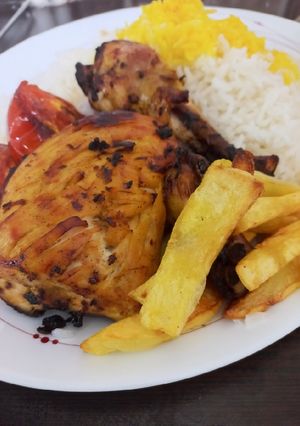عکسی از دستور مرغ بریان تنوری و سیب‌زمینی رژیمی در فر (ناهار)