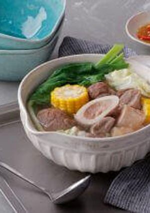A picture of Bulalo.