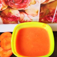 A picture of Carrot tomato soup.