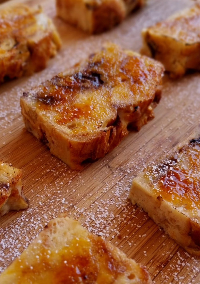 Una foto de Pudding caramelizado de croissants