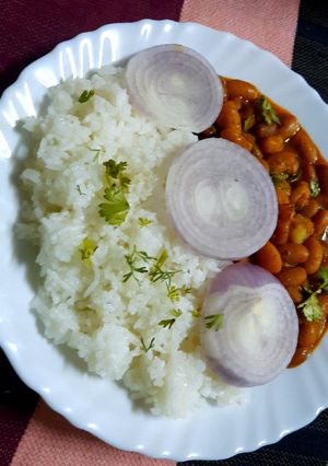 A picture of Rajma chawal.
