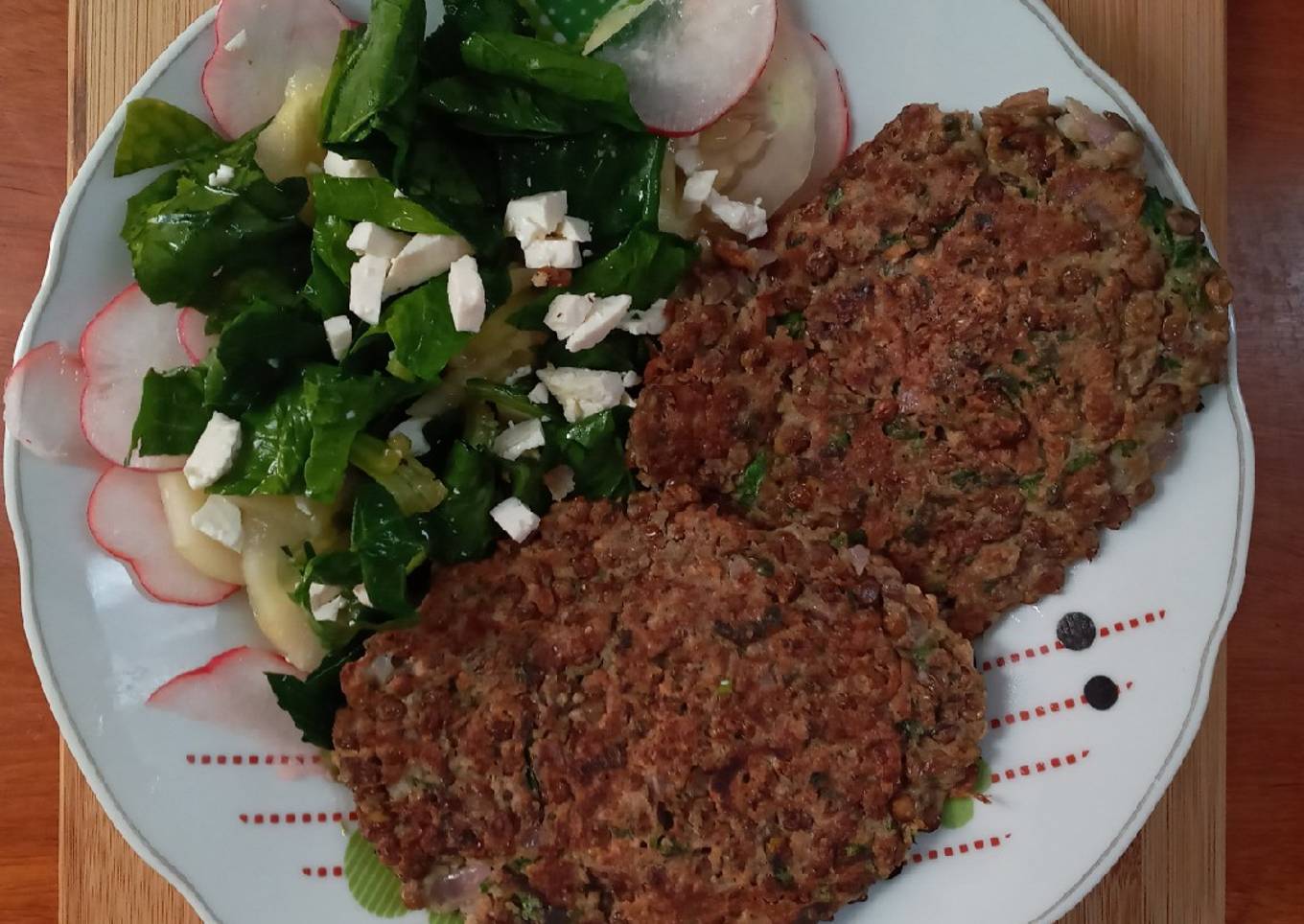 😋Hamburguesas de lentejita y ensalada 🥘🥗🍔 😋