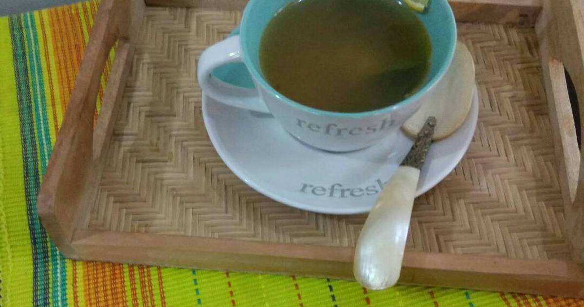 Chicken clear soup with blanch spinach and carrot Recipe by Dipsikha