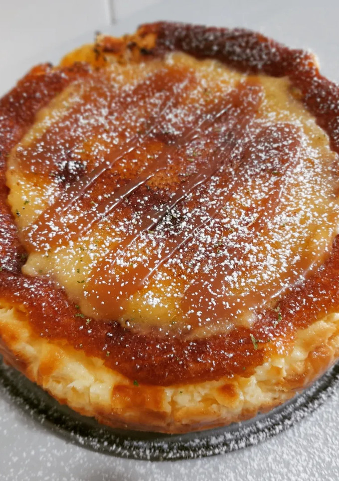 Una foto de Tarta de queso de limón estilo la Viña con lemon curd