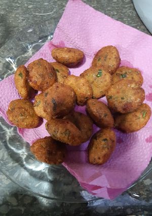 A picture of Daal ke pakoray.