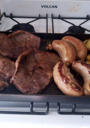 Una foto de Bifes a la plancheta