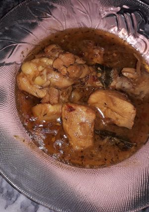 A picture of Chicken gravy.