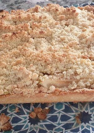 Una foto de Crumbl de manzana