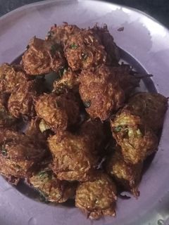 लौकी के पकौड़े (lauki ke pakode recipe in Hindi) रेसिपी मुख्य फोटो